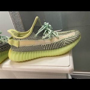 Yeezy 350 v2 yeezreel non reflective.